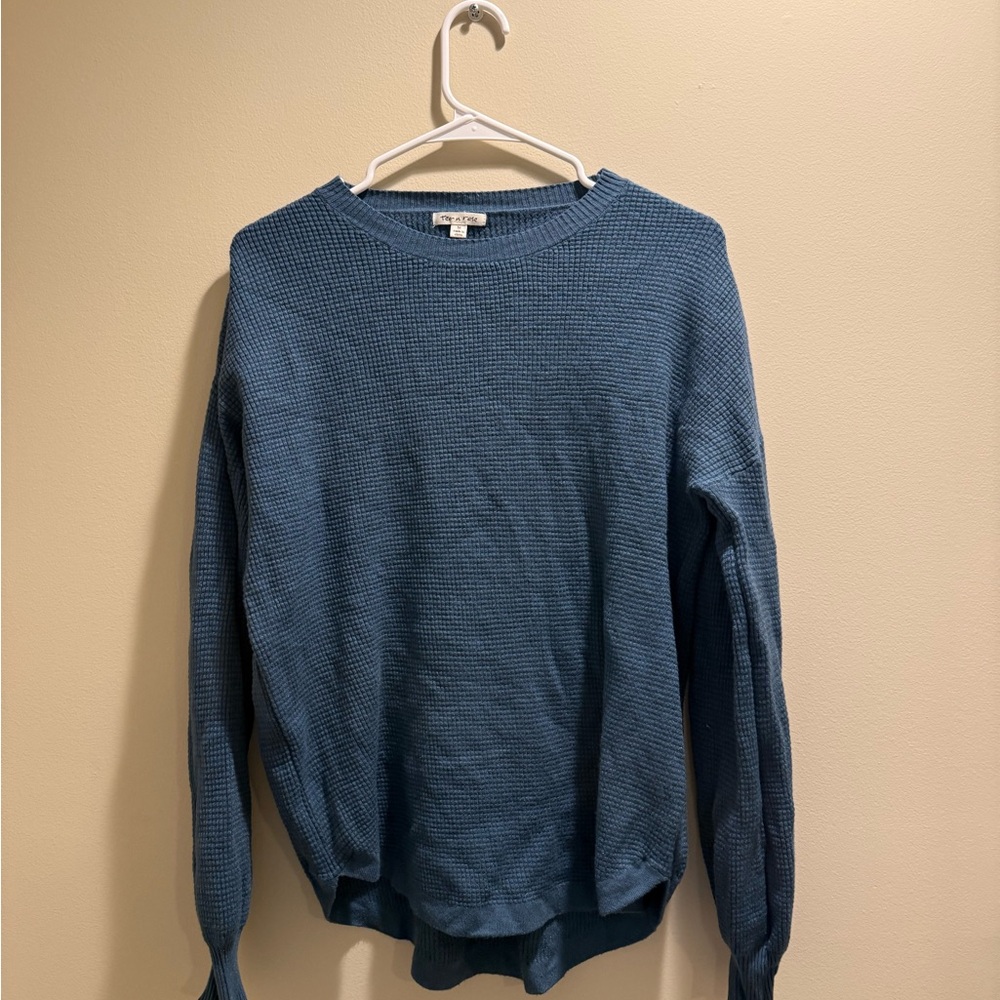 Tea n Rose Waffle Knit Blue Crewneck Sweater